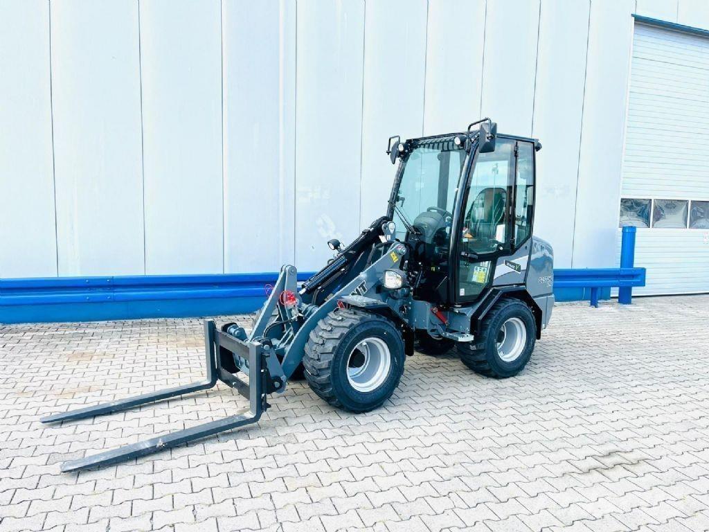 GiANT G2500 X-TRA HD Cargadoras sobre ruedas