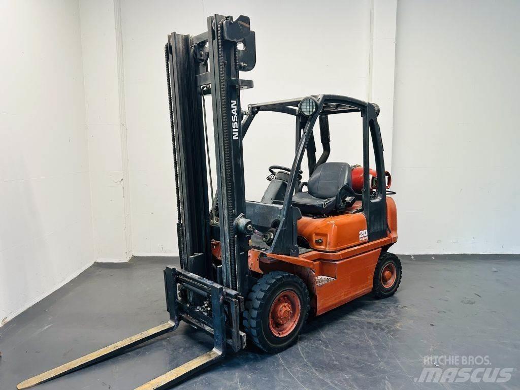 Nissan UD02A20PQ Carretillas LPG