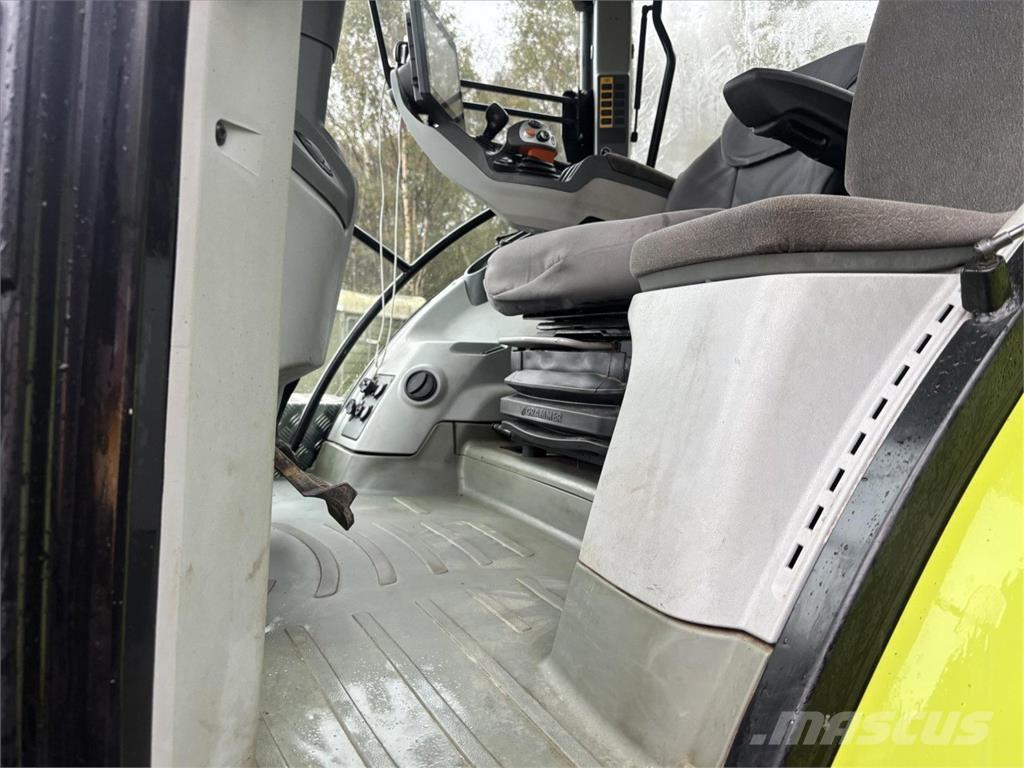 CLAAS ARION 650 Tractores