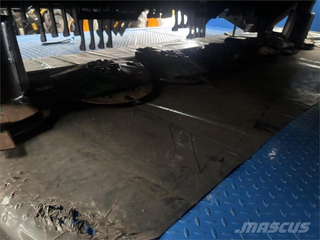 John Deere F310R Segadoras