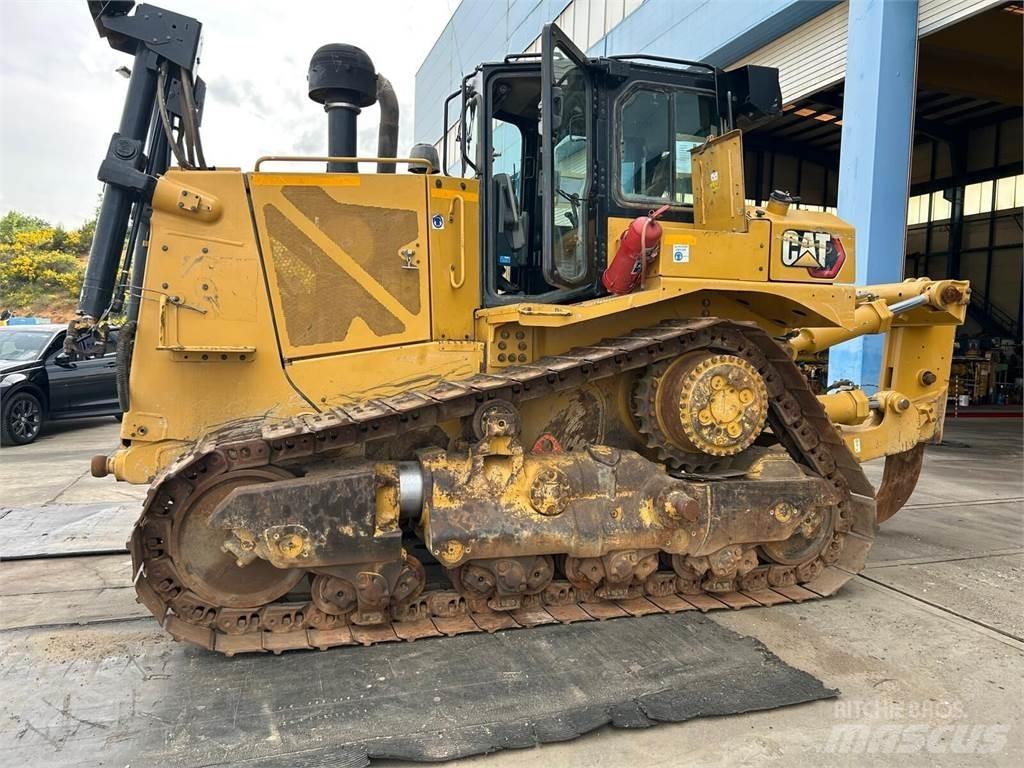 CAT D8T Buldozer sobre oruga