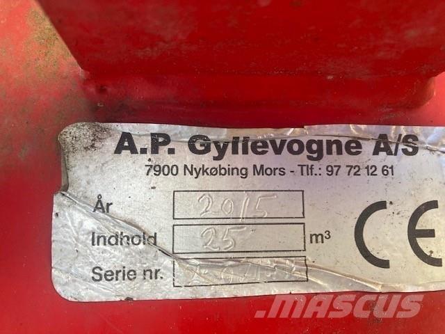 AP GV25TRIDEM Cisternas o cubas esparcidoras de purín