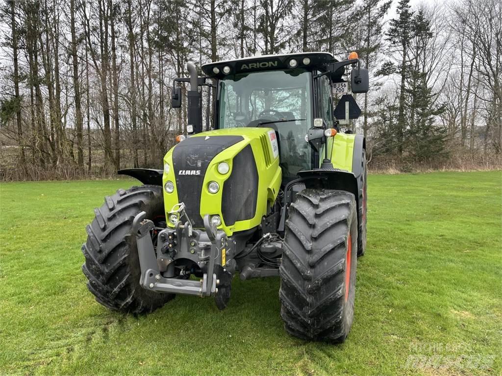 CLAAS ARION 640 Tractores