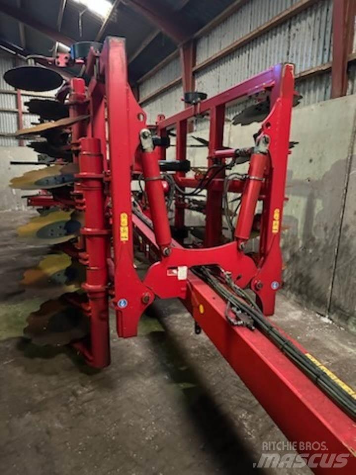 Horsch TIGER 4 MT Gradas de discos
