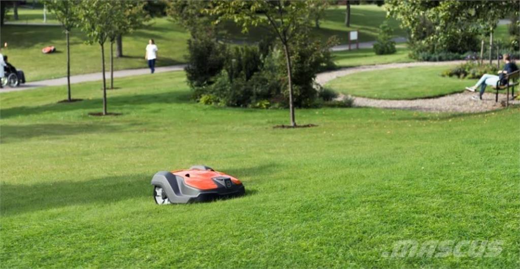 Husqvarna AM550 Segadoras