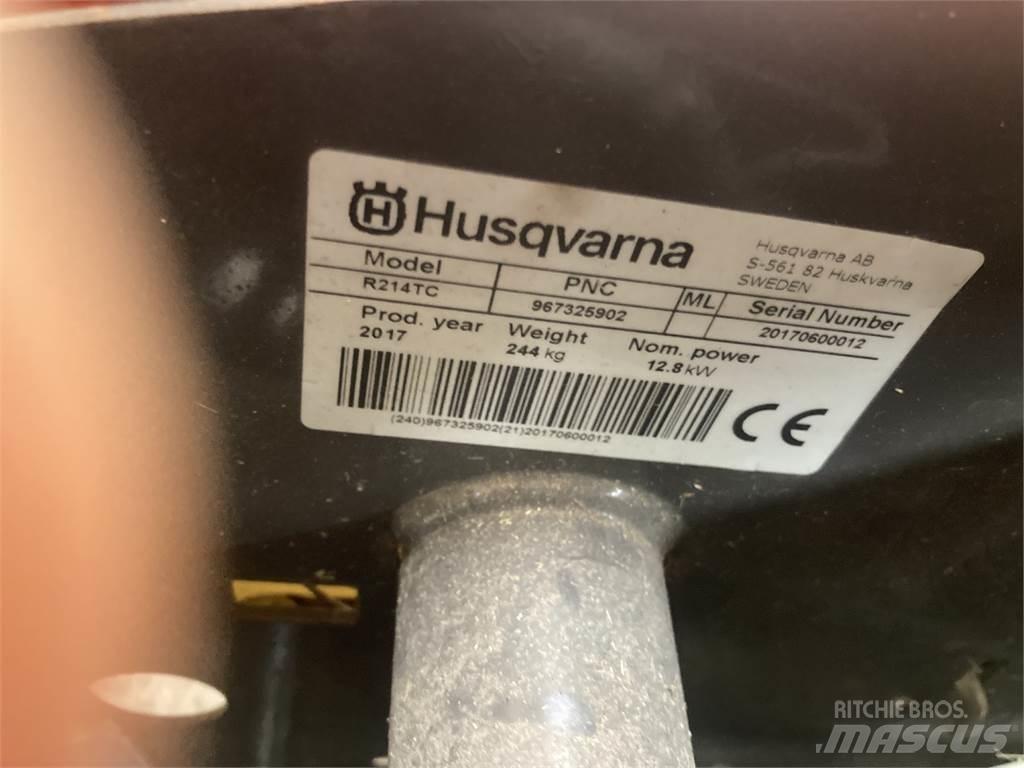 Husqvarna R214TC Segadoras