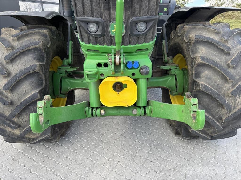 John Deere 6210R Tractores