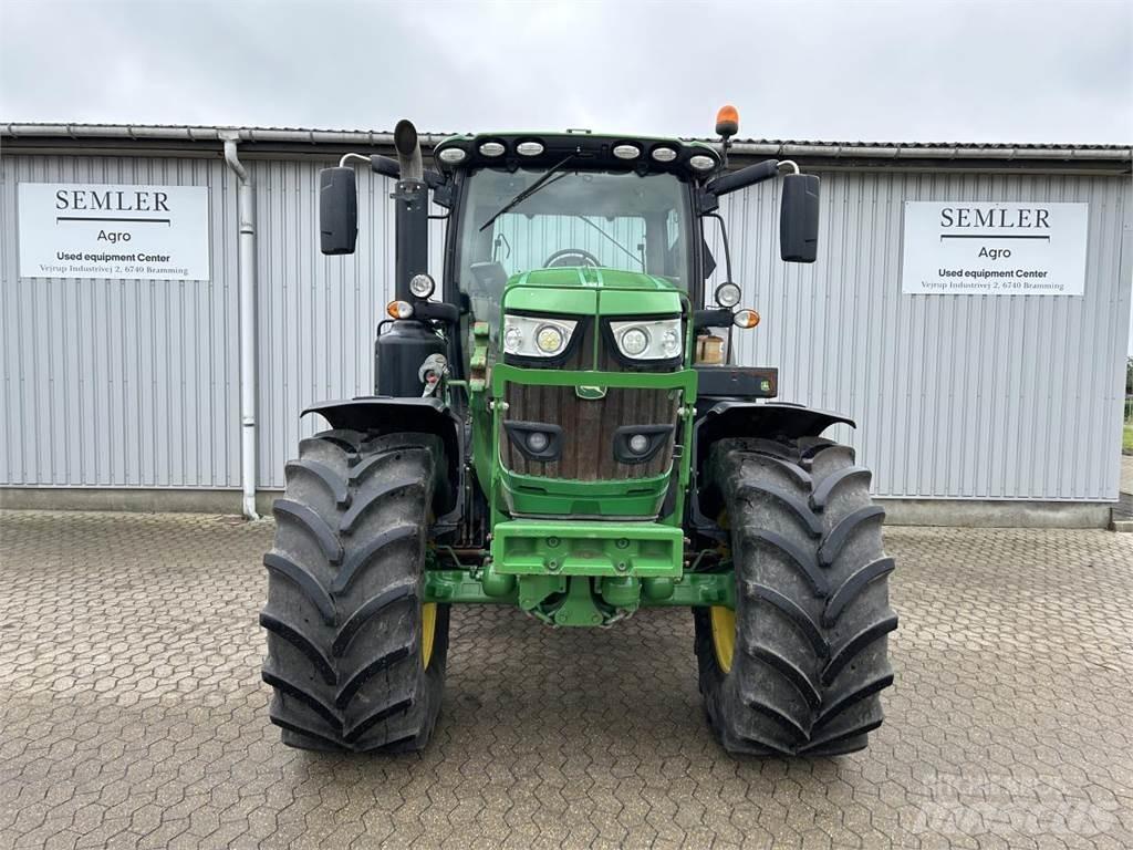 John Deere 6215R Tractores