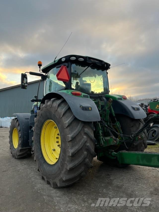 John Deere 6215R Tractores