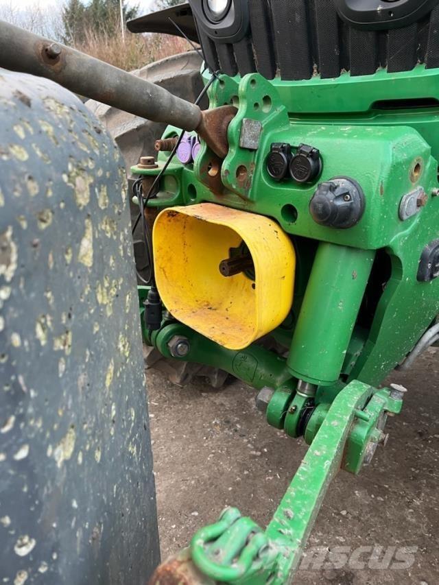 John Deere 6215R Tractores