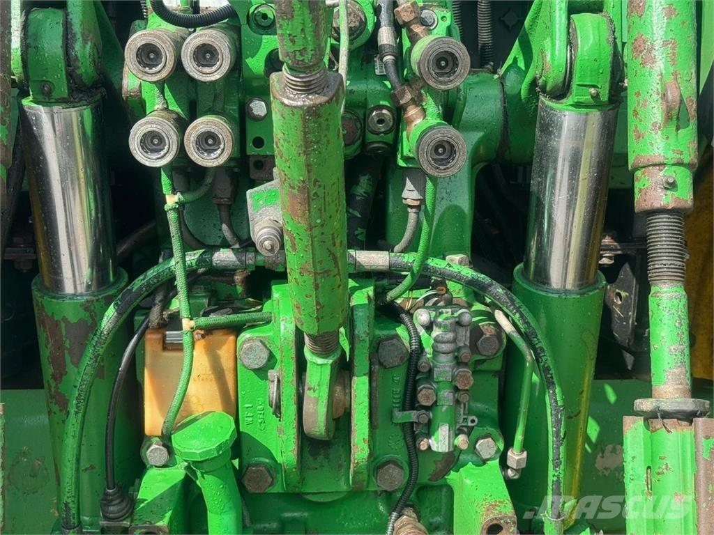 John Deere 6820 Tractores