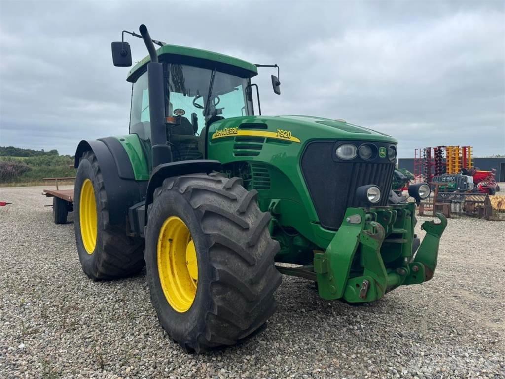 John Deere 7920 Tractores