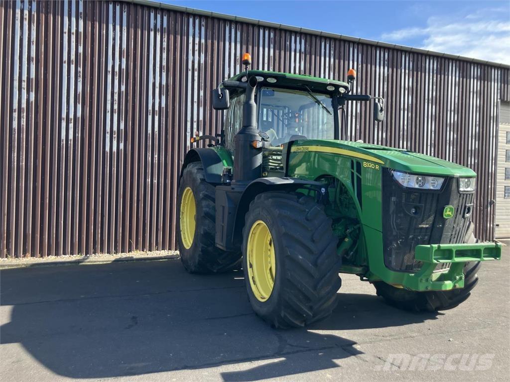 John Deere 8320R Tractores