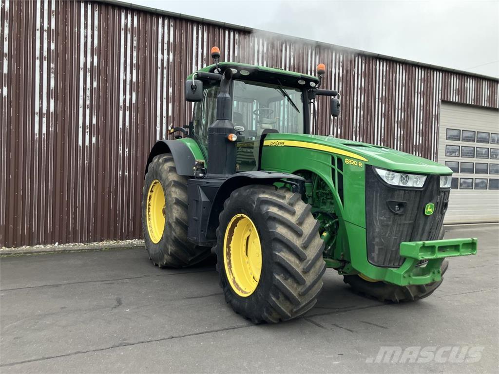 John Deere 8320R Tractores