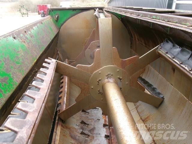 Keenan MF380 Remolques de forraje