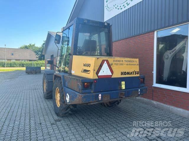 Komatsu WA90 Cargadoras sobre ruedas
