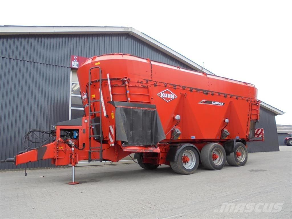 Kuhn 45.3 DL Remolques de forraje