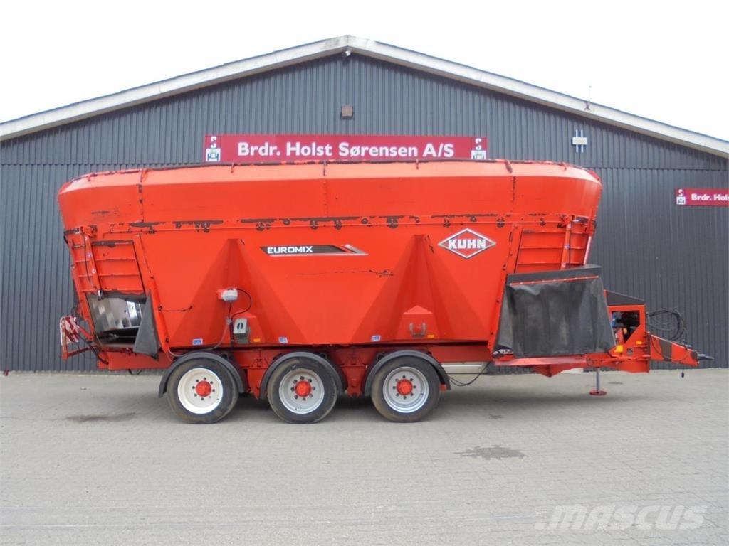 Kuhn 45.3 DL Remolques de forraje