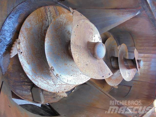 Kuhn 45 M3 Remolques de forraje