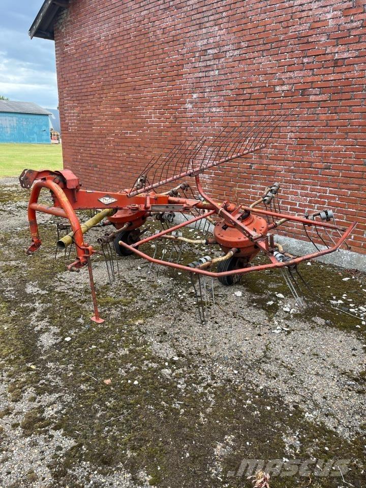 Kuhn GSR 25 N Rastrillos y henificadores