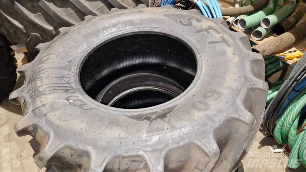Mitas 600/70R30 Neumáticos, ruedas y llantas