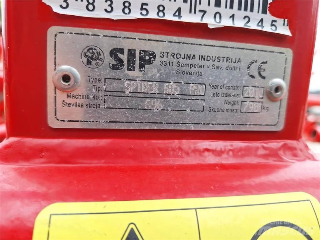SIP 685/6 PRO Rastrillos y henificadores