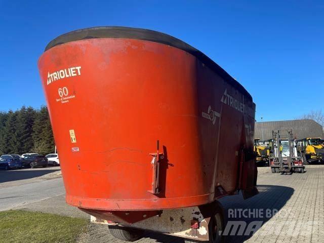 Trioliet 2400 L Remolques de forraje