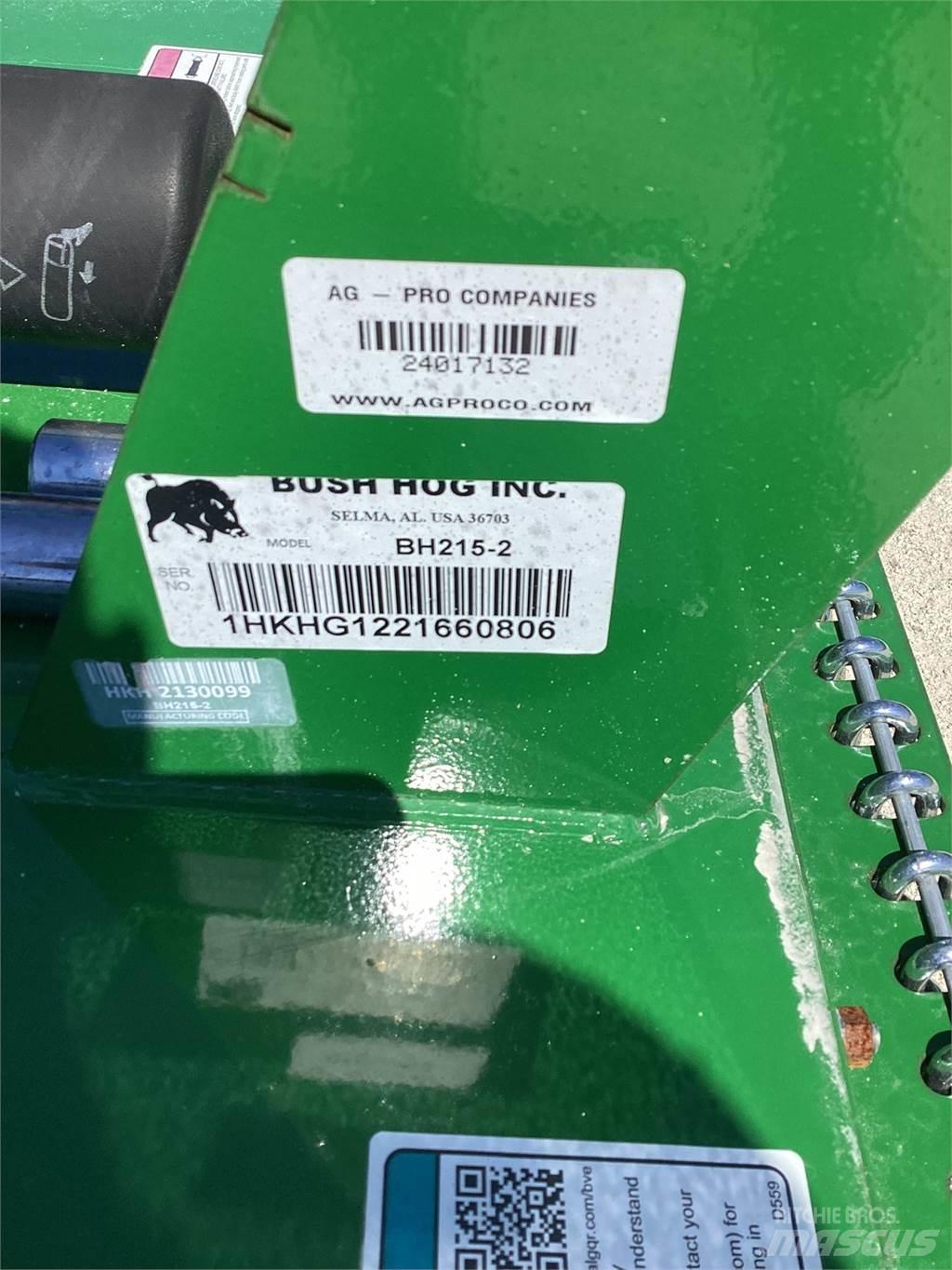 Bush Hog BH215 Desmenuzadoras, cortadoras y desenrolladoras de pacas