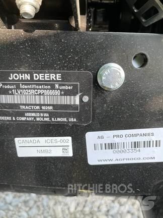 John Deere 1025R Tractores compactos