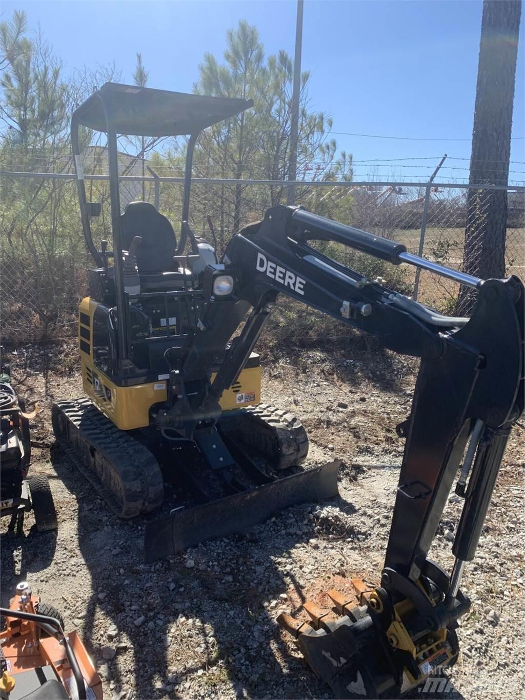 John Deere 17P Excavadoras de largo alcance