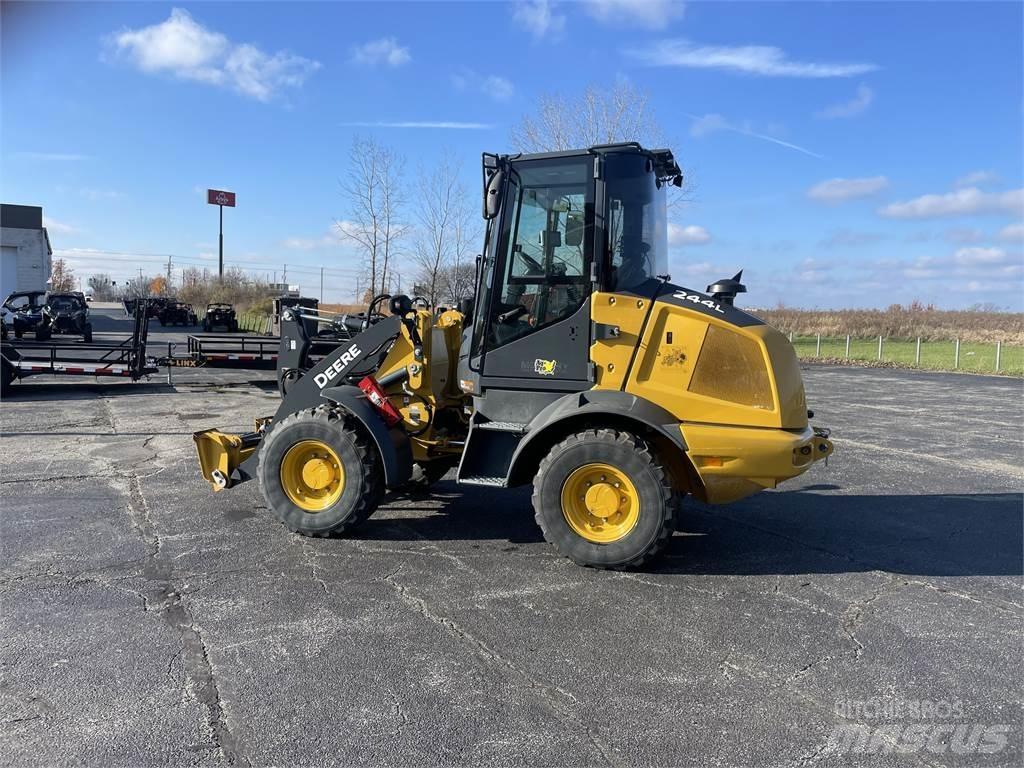 John Deere 244L Palas cargadoras