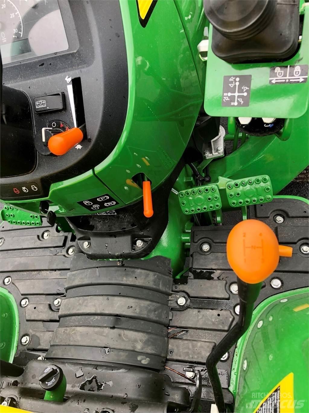 John Deere 3043D Tractores