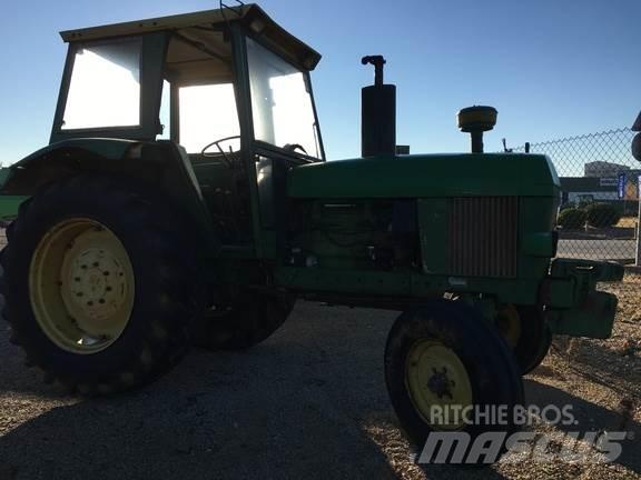John Deere 3135 Tractores