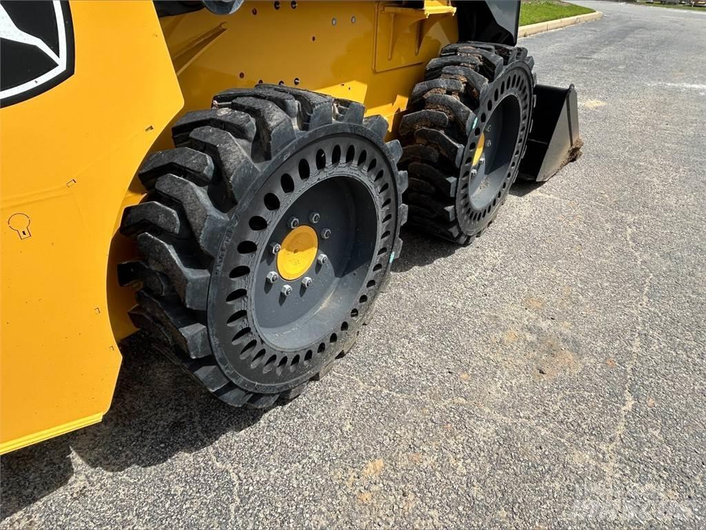 John Deere 318G Minicargadoras