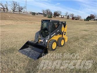 John Deere 318G Minicargadoras