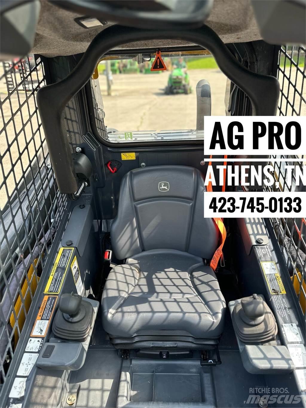 John Deere 324G Minicargadoras