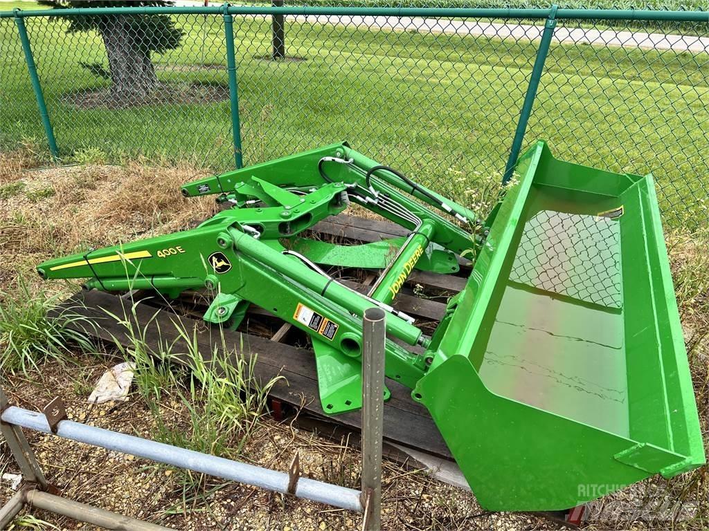 John Deere 400E Tractores