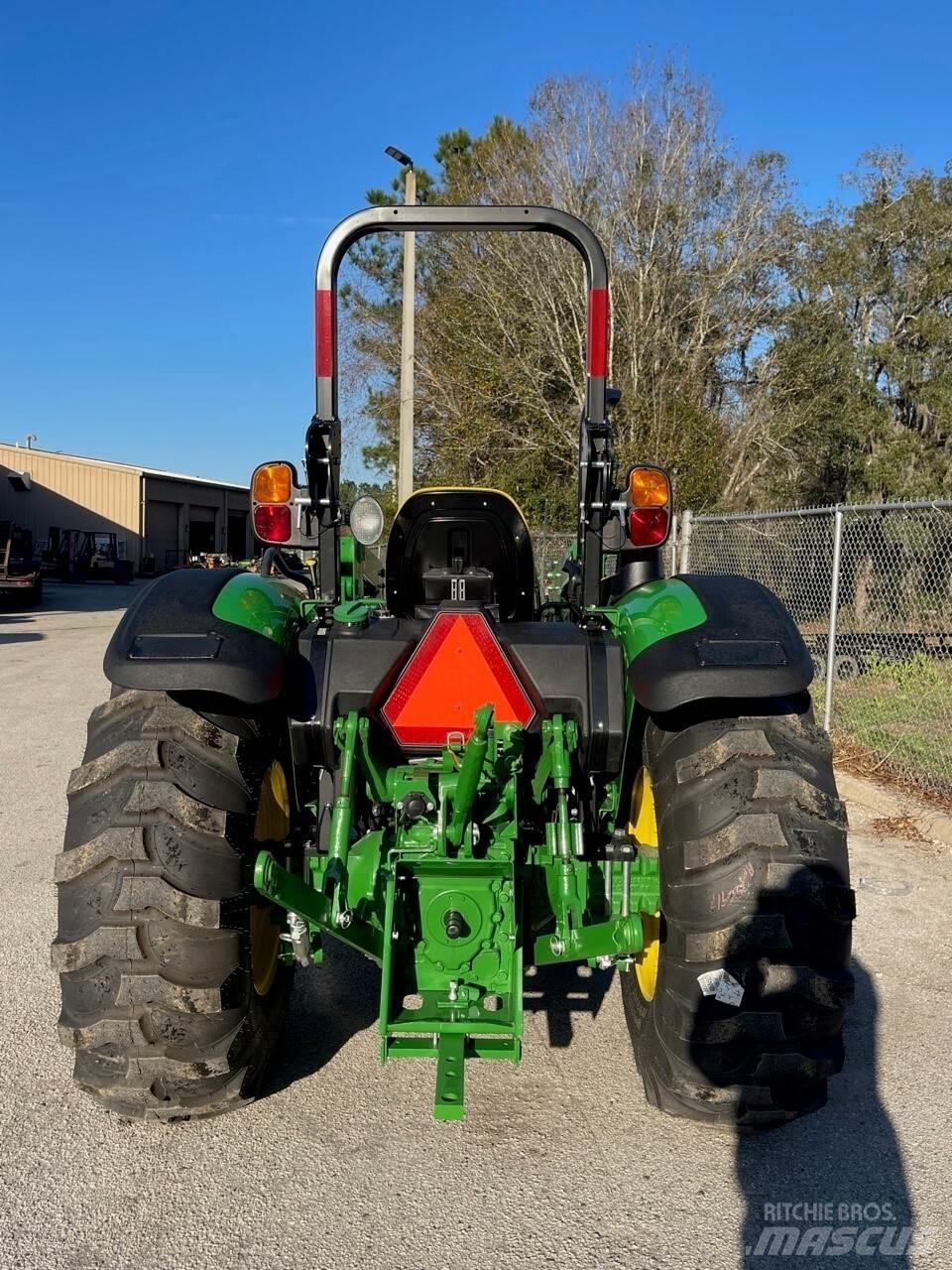 John Deere 5045E Tractores