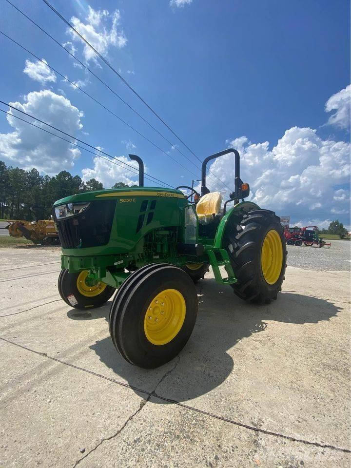 John Deere 5050E Tractores