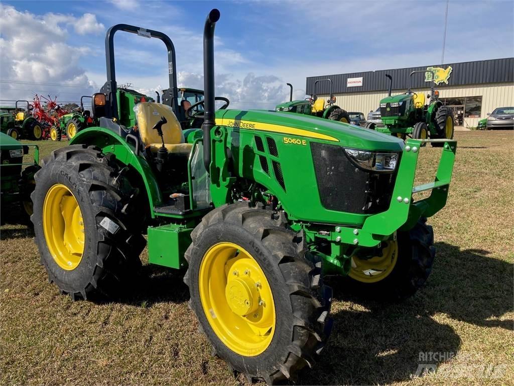 John Deere 5060E Tractores
