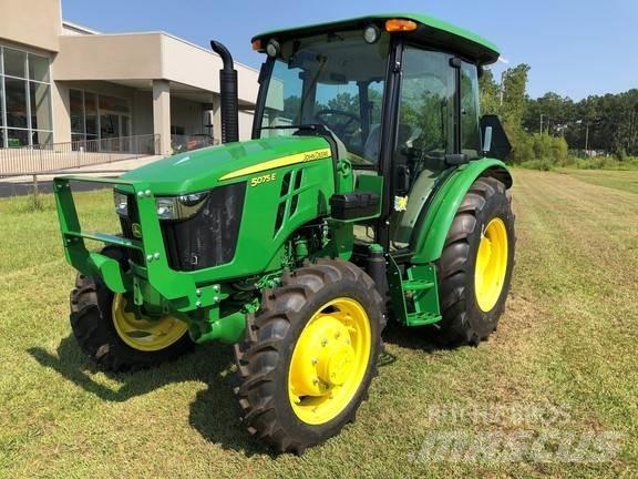 John Deere 5075E Tractores