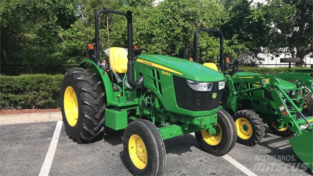 John Deere 5075E Tractores
