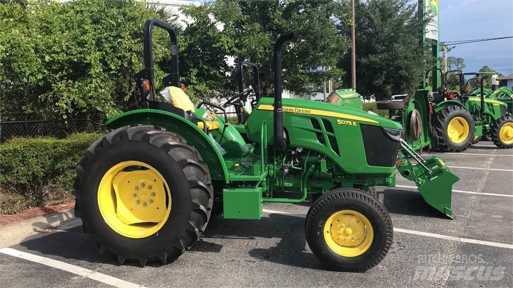 John Deere 5075E Tractores