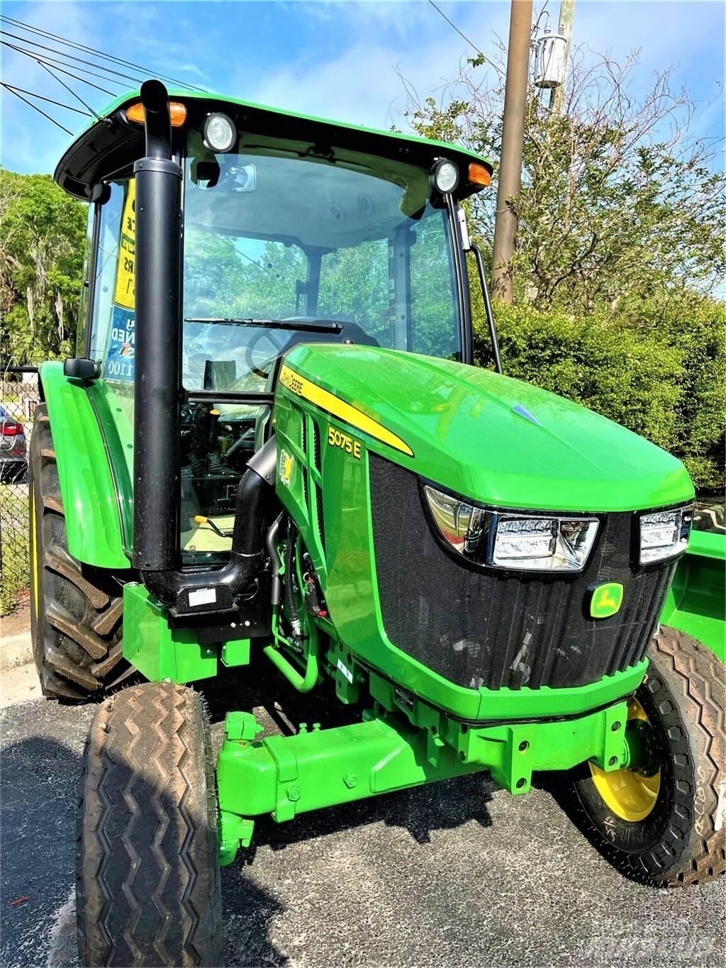 John Deere 5075E Tractores