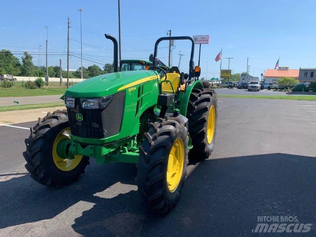 John Deere 5075M Tractores