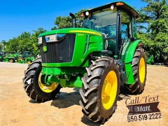 John Deere 5090E Tractores