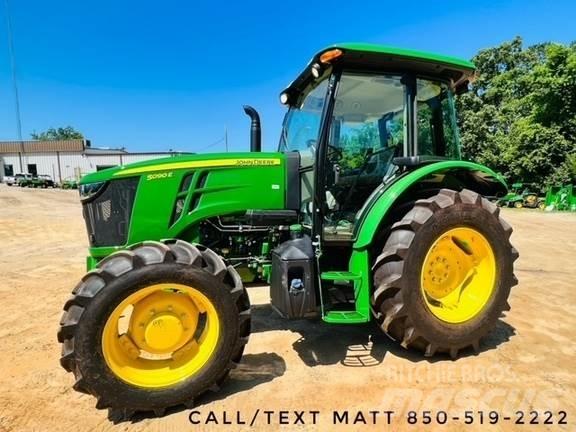 John Deere 5090E Tractores