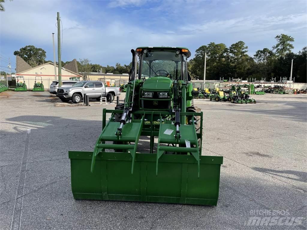 John Deere 5090E Tractores