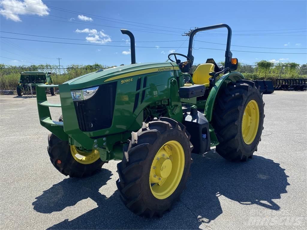 John Deere 5090E Tractores