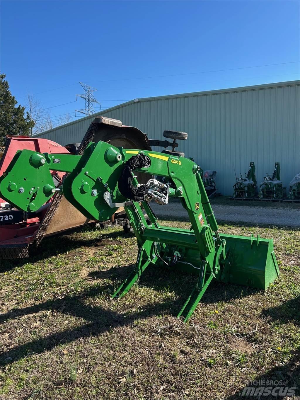 John Deere 600R Tractores